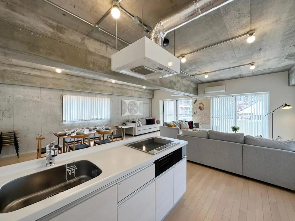 Modern Spacious Apartment Beside Peace Park 10 ppl