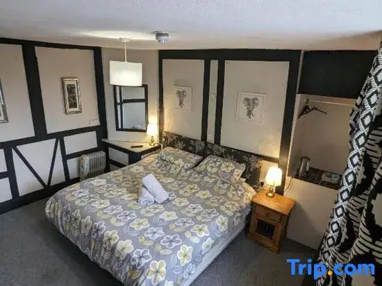 Prestleigh Inn