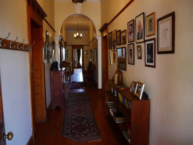 Leeuwenbosch Shearers Lodge - Amakhala Game Reserve
