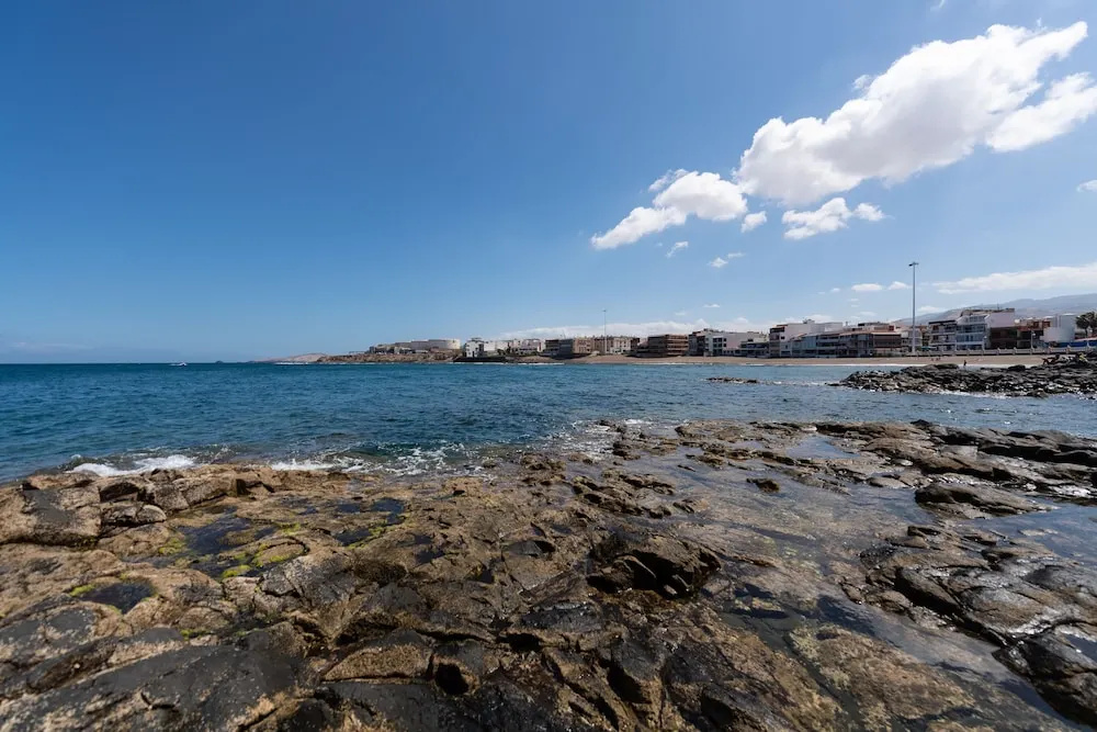 Salinetas Al Lado Del Mar
