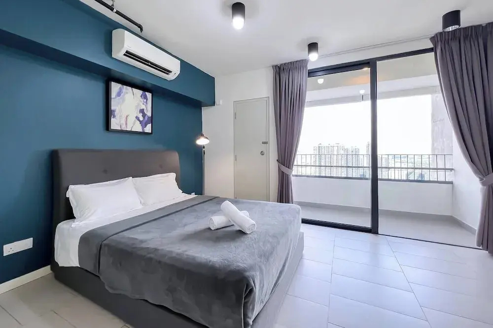 Tamarind Luxury Condo by Smarthome