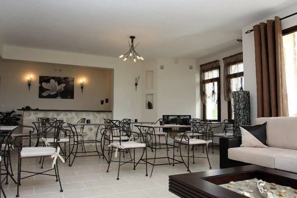 Villa Del Lago Boutique Hotel