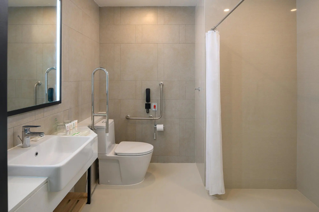 Holiday Inn & Suites Siracha Laemchabang by IHG