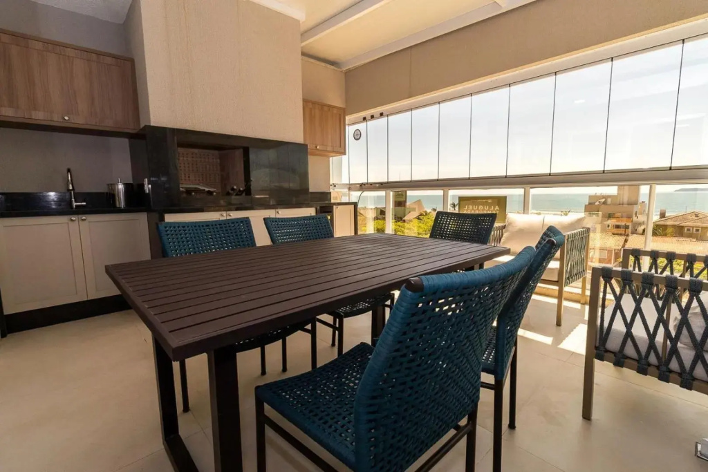 Puntarenas 303 - Excelente cobertura duplex 3 suítes - Finamente mobiliada e decorada - À poucos metros da praia
