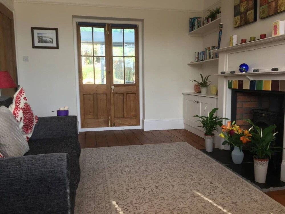 10 Bedroom Home In Glastonbury Beautiful Garden