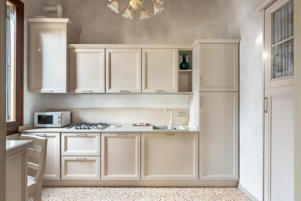 Ca\ Cappello Venice Apartment 1 with Canal View