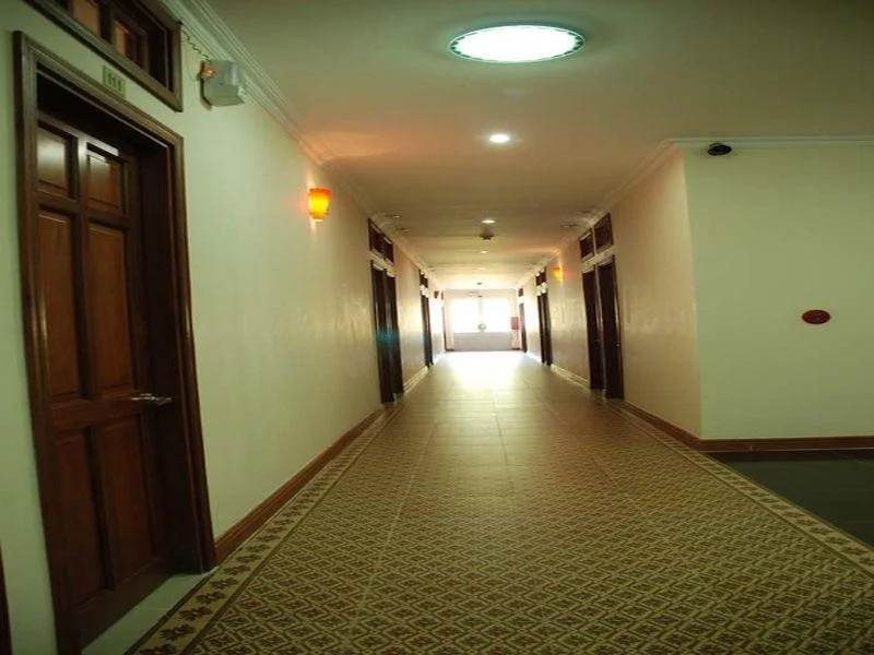 Ha Long Hotel