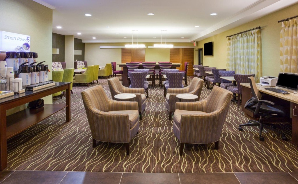 Holiday Inn Express Hotel & Suites St. Paul - Woodbury by IHG