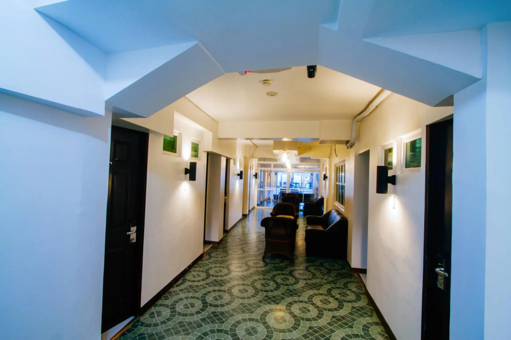 JJ Midcity Inn