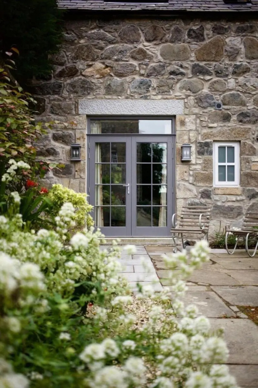 The Lodges at Barra Castle