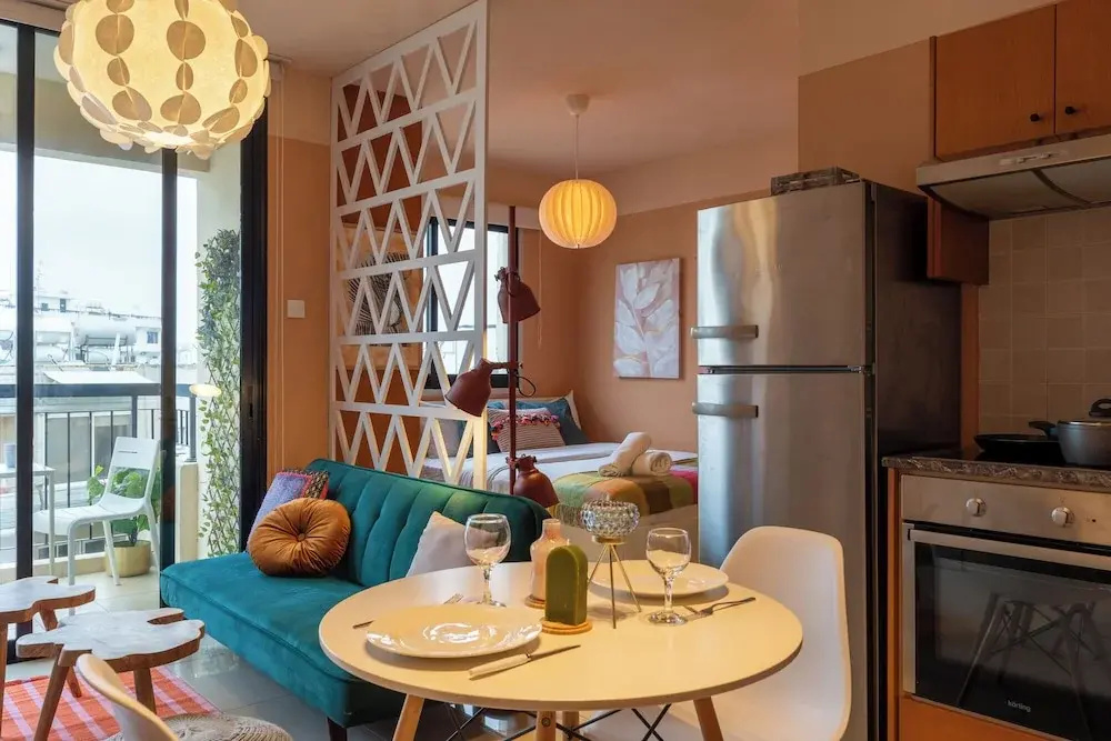 Johnys Spot - 1BR & Balcony in Larnaca