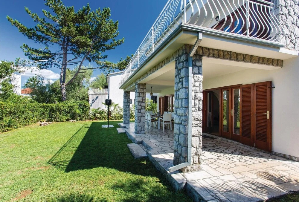4 Bedroom Pet Friendly Home In Malinska
