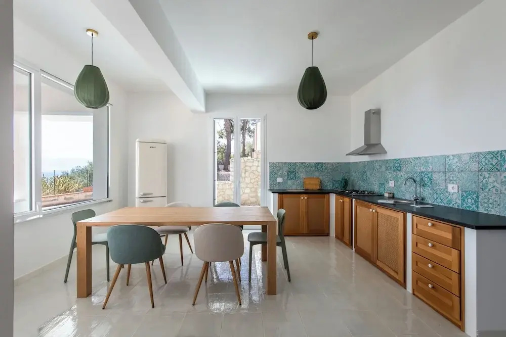 Sea Frame Design Apartments with Pool by Wonderful Italy