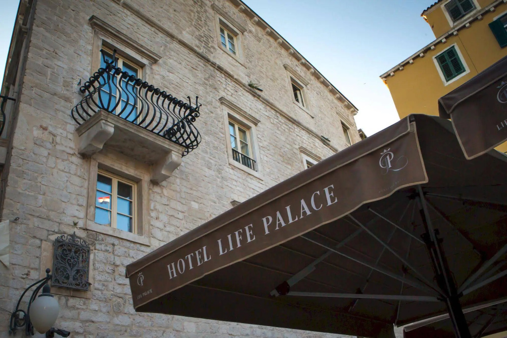 Heritage Hotel Life Palace