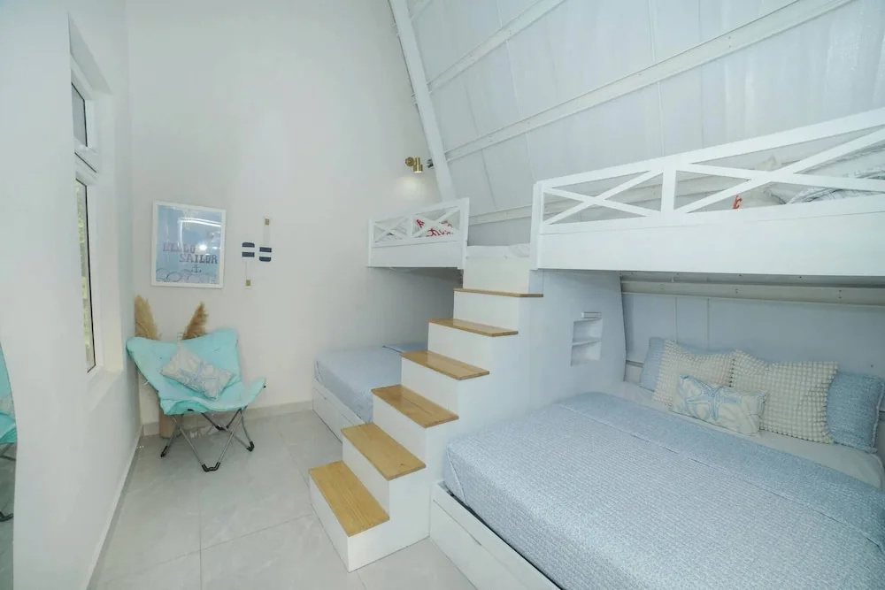 Elegant Chalet 2 Minutes From the Beach Ideal Families