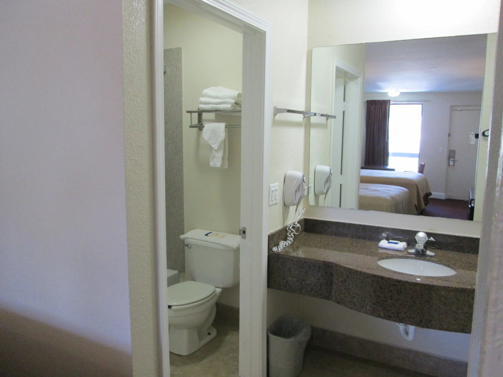 Regency Inn Near Boardwalk & Hurlburt Field