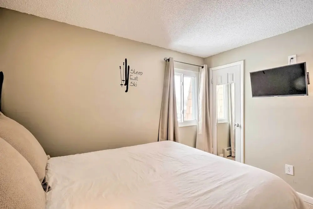 Walk to Lifts: Main Street Breck Condo w/ Mtn View