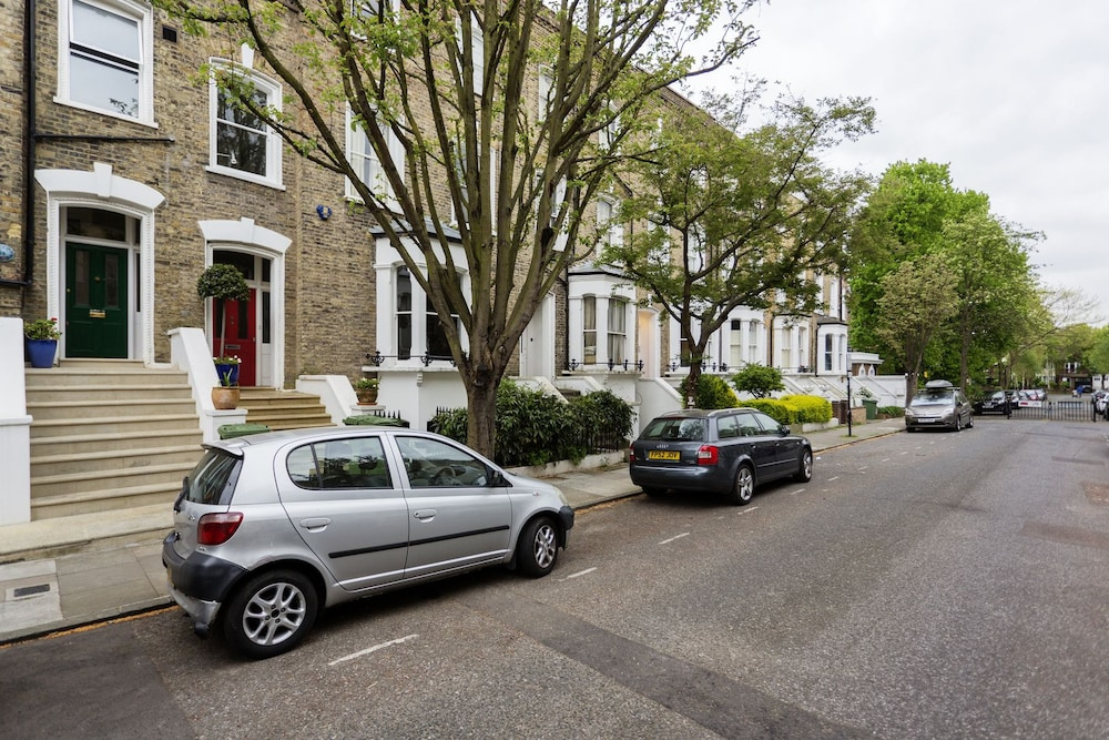 Veeve - Homely Highbury
