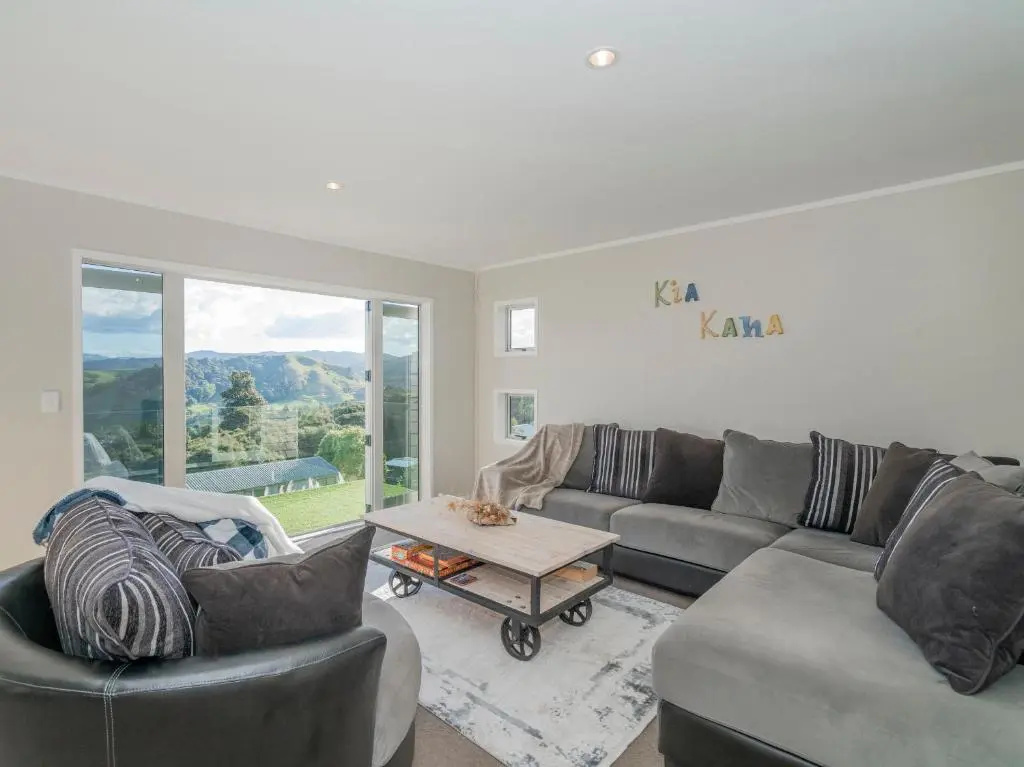 Ohuka Lookout - Whitianga Holiday Home
