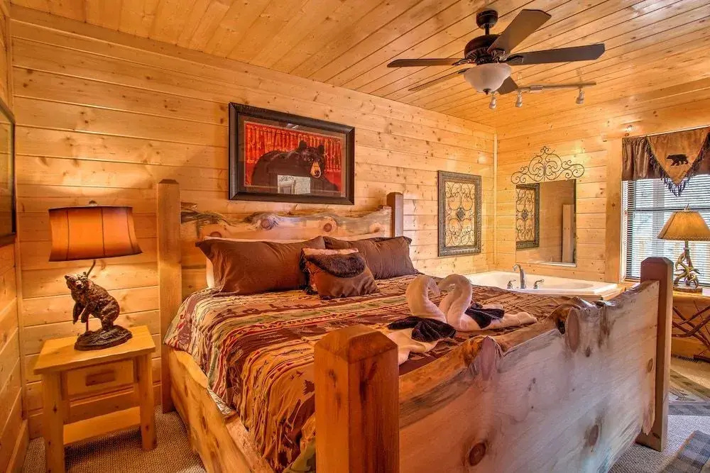 Above The Rest 3 Bedrooms 3 Bathrooms Cabin