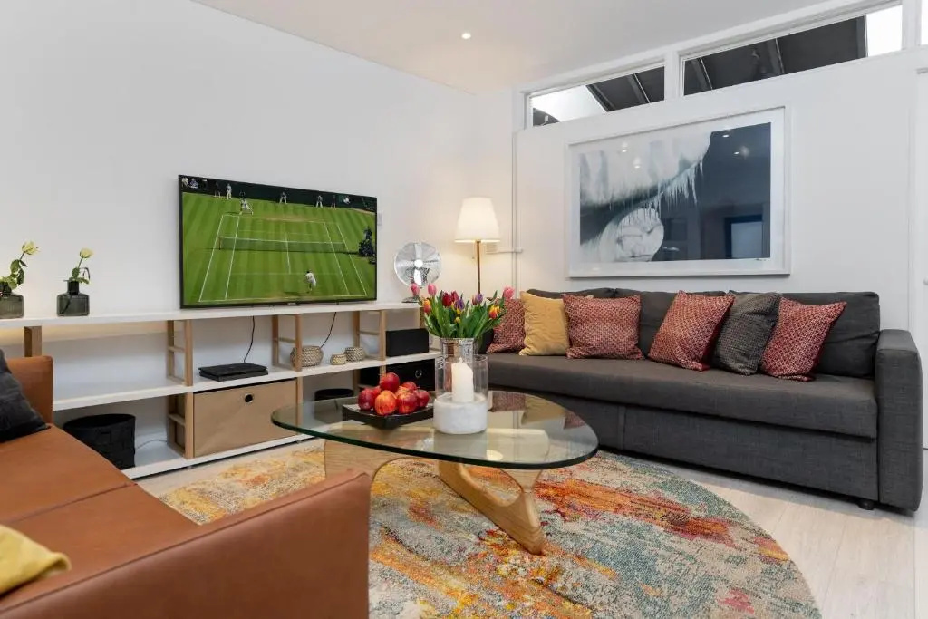 BIG & LUXURY 3 BEDR, 4 BEDS, 2,5 BATH, COVENT GARDEN, BEST Location