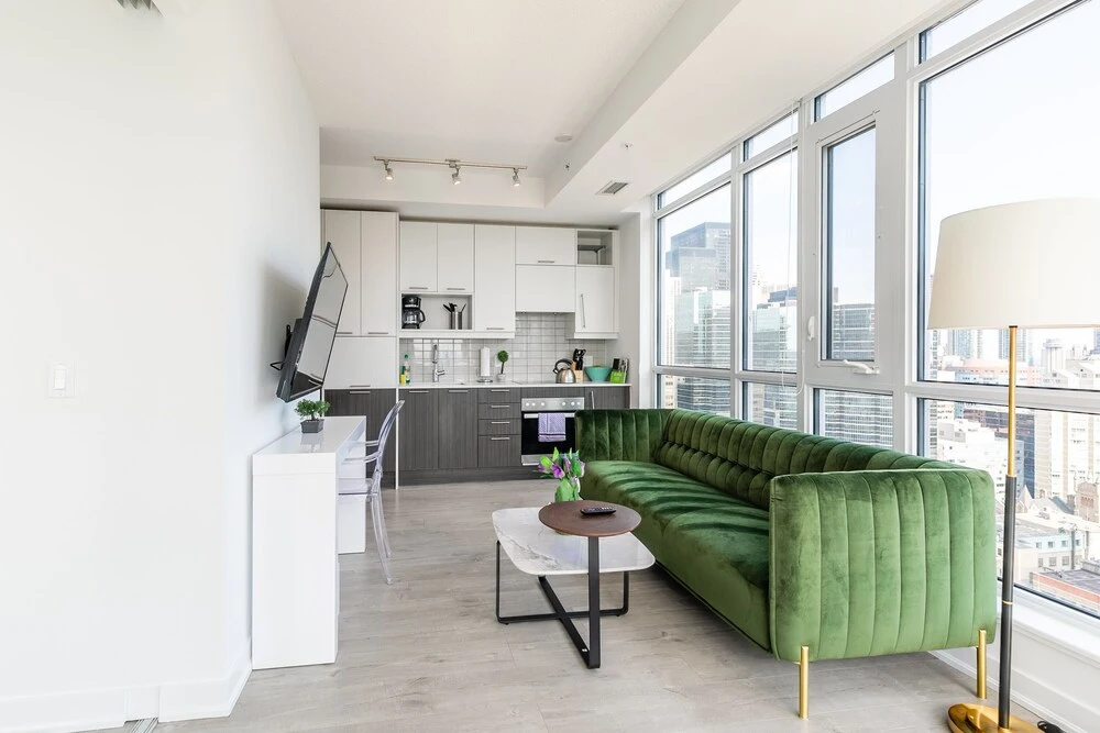 Stallion Suites - Entertainment District