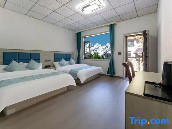 Kangding Yilin Qingshe B&B