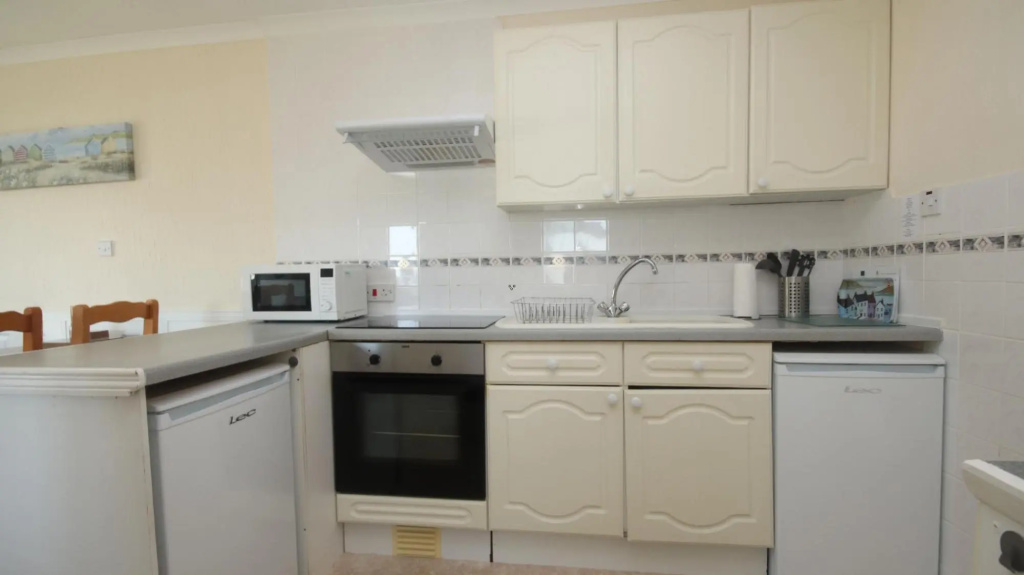 16B Medmerry Park 2 Bedroom Chalet
