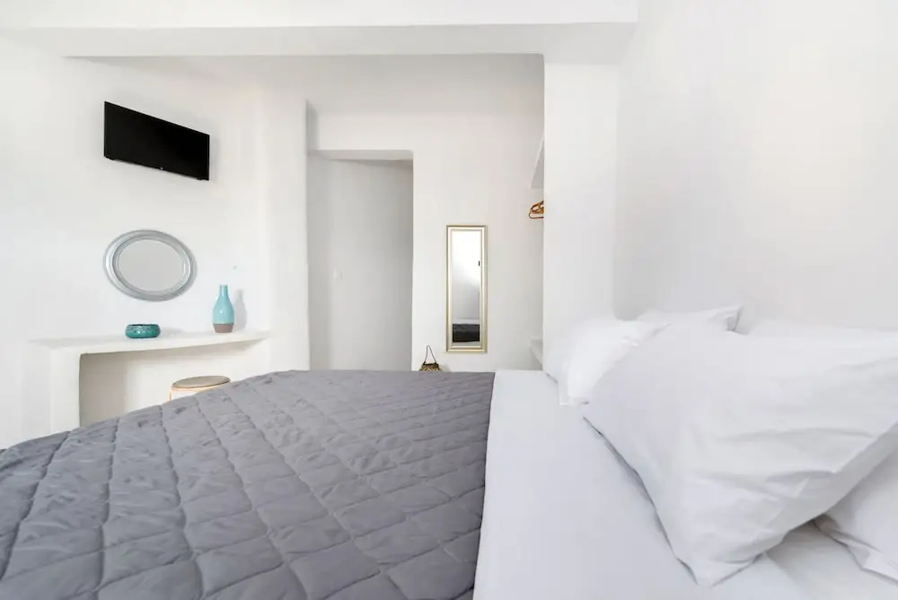 Anthelea Santorini Hotel