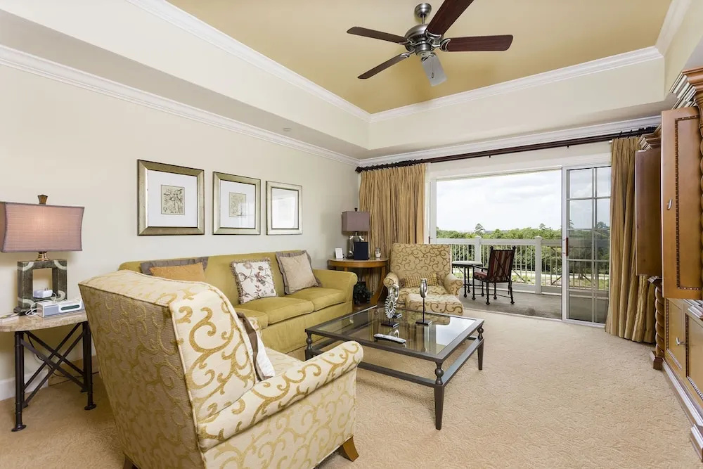 Reunion Resort by Intteli Fun Rentals