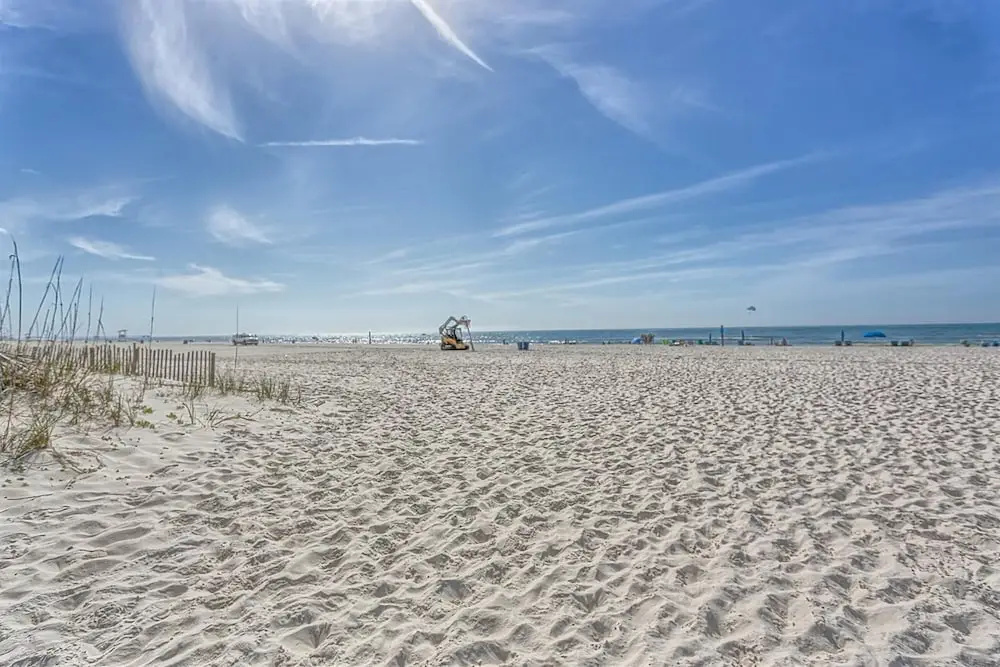 Island Winds East 606 by Meyer Vacation Rentals