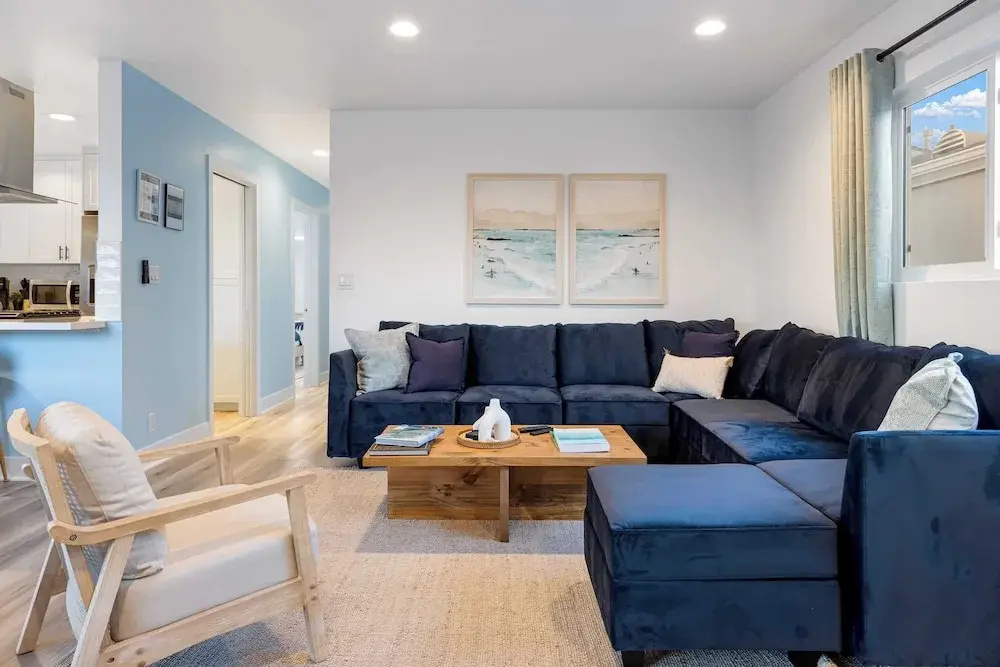 Steps to Sand! 2 Homes in 1 Sleeps 19, Outdoor Space, Walk to Shops & Dining