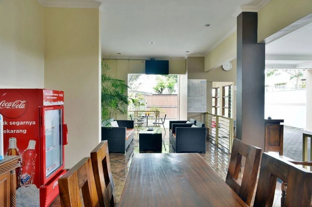 RedDoorz near Terminal Condong Catur 2
