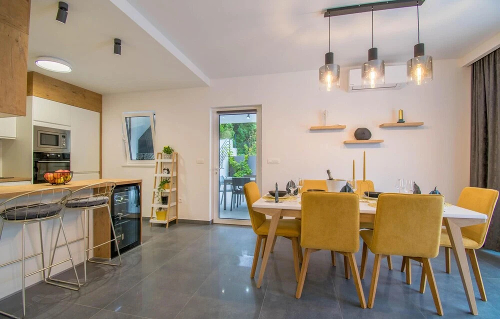 Gorgeous Home In Bast