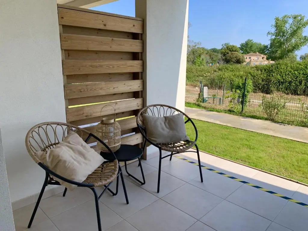Residence Marina di Bravone - appartement 4 personnes Vue Mer RDC N29