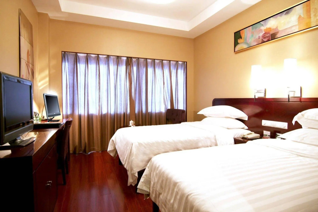 Shandong International Hotel (Jinan Quancheng Square Daming Lake Branch)