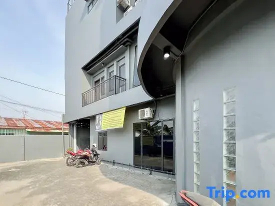 Sans Vibes Millennium Garden Medan