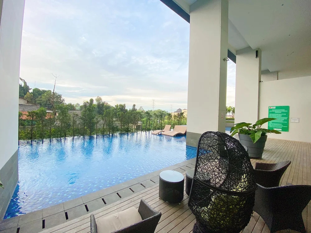 Breeze Apartments at Bintaro by OkeStay