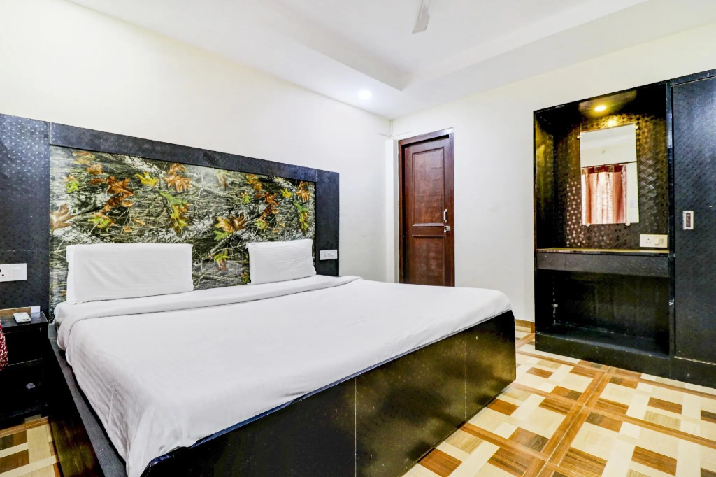 OYO 84086 Hotel Sandiyana Inn