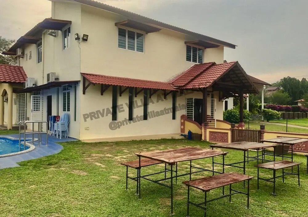 Private Villa With Pool by AZRA