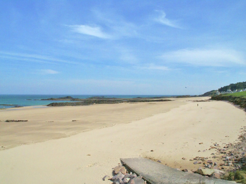 Comfortable holiday home in Brittany near the sea