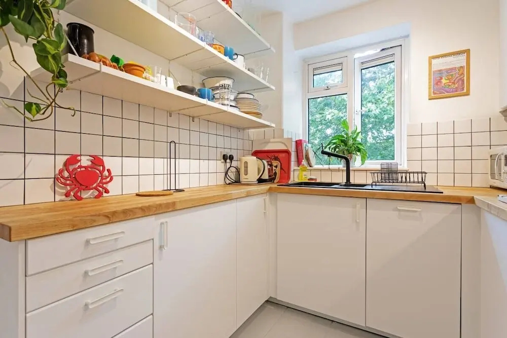 Spacious 1bed Flat W/balcony Zone 2, 5mins to Tube
