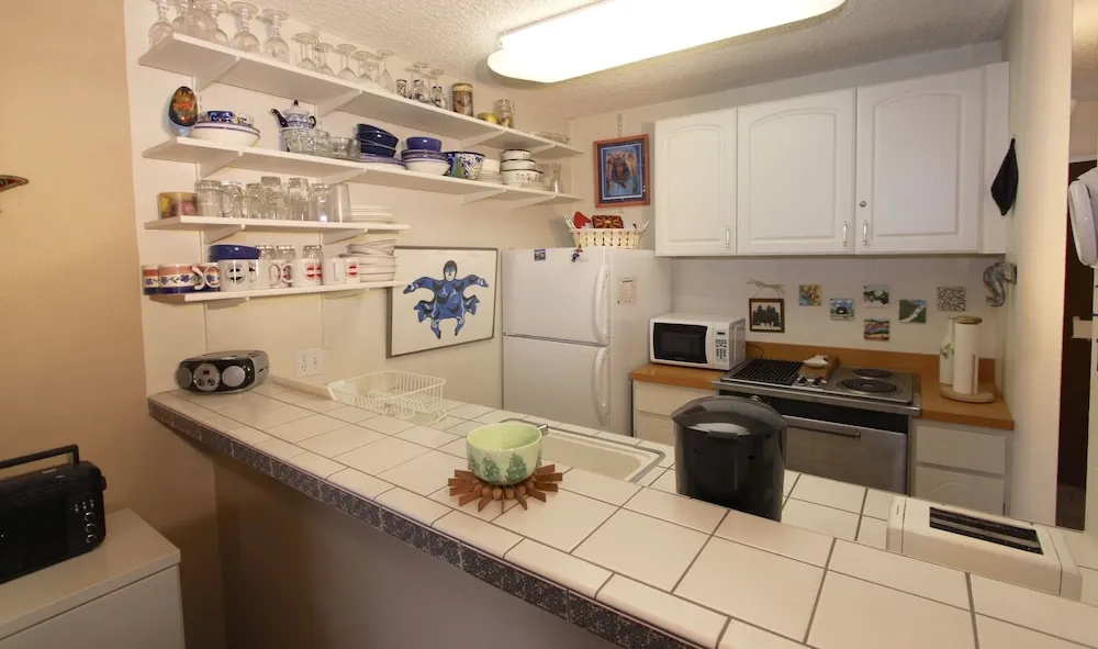 Kings Crossing #6 2 Bedrooms 2 Bathrooms Townhouse