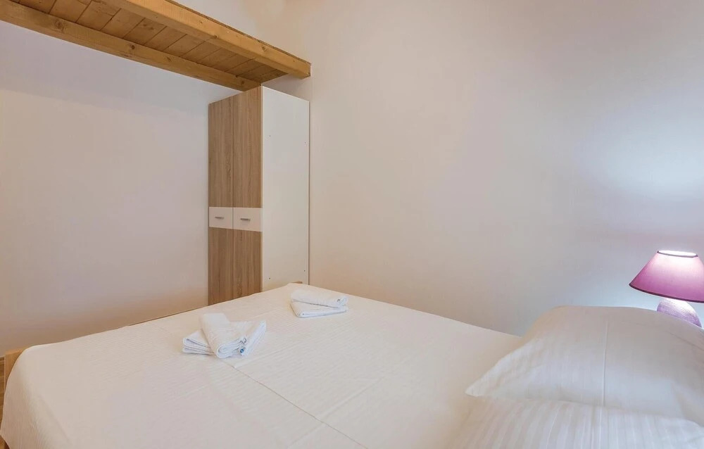 3 Bedroom Amazing Home In Sikici