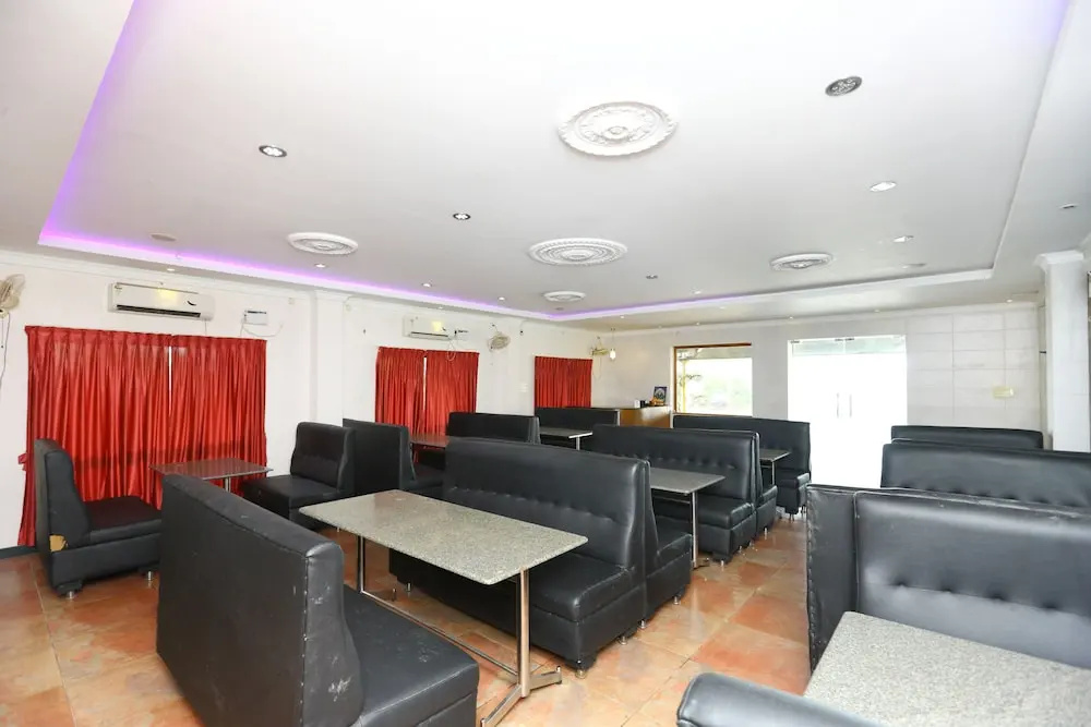 OYO spot on 10184 Kamadhenu Lodge