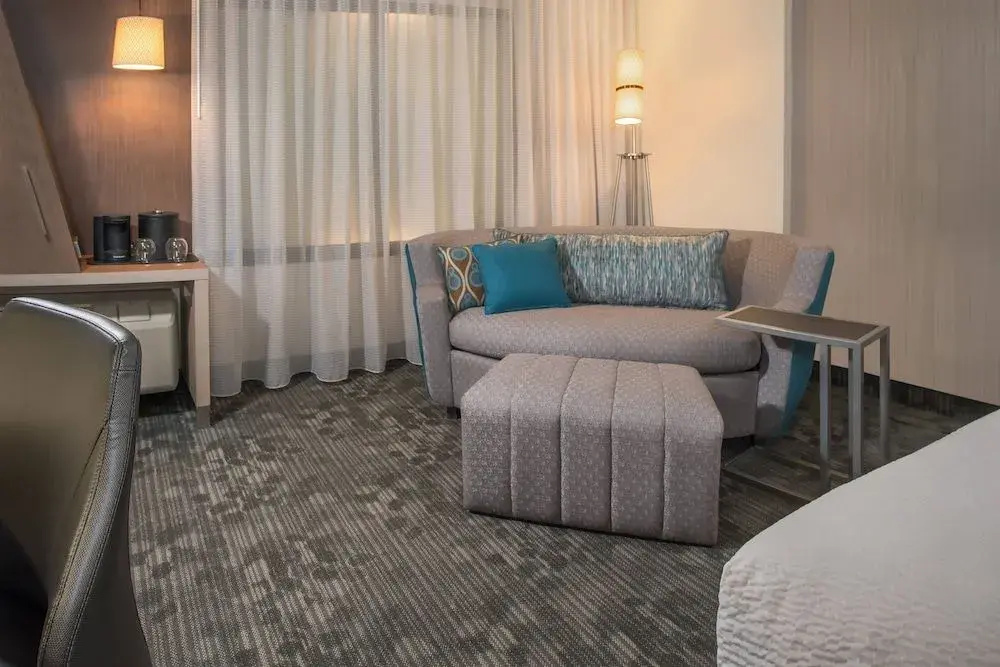 Courtyard by Marriott Petoskey at Victories Square