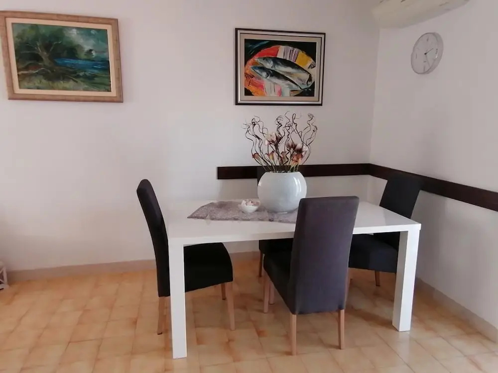 Apartments Ruža Vjetrova