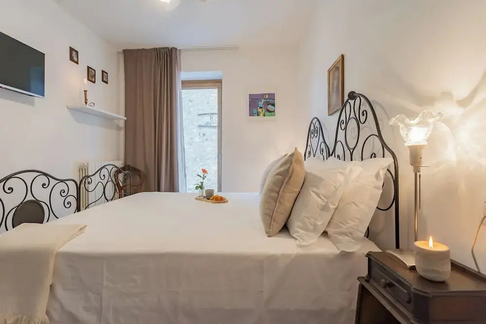 Villetta Abbazia Acqua Dolce - With Stunning Terrace by Rent all Como