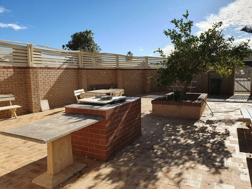 Unit 16, 2 Casuarina Crescent, Jurien Bay WA, Australia
