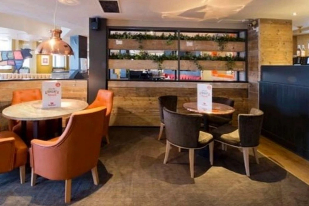 Premier Inn Manchester Airport Heald Green